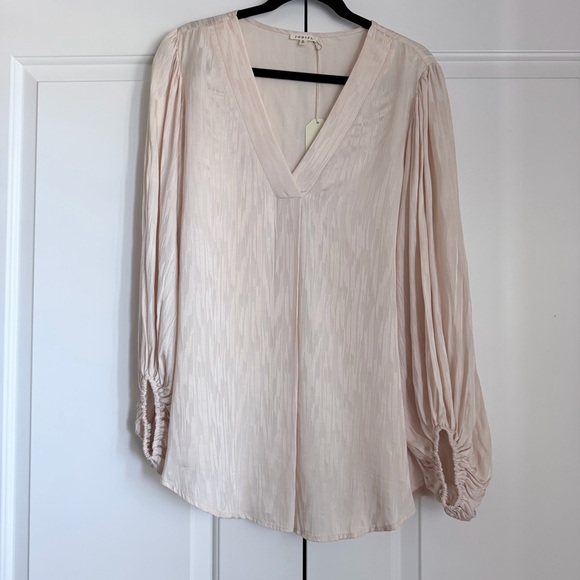 NWT JODIFL Nothing To Lose Champagne Blouse Size M - Picture 3 of 13